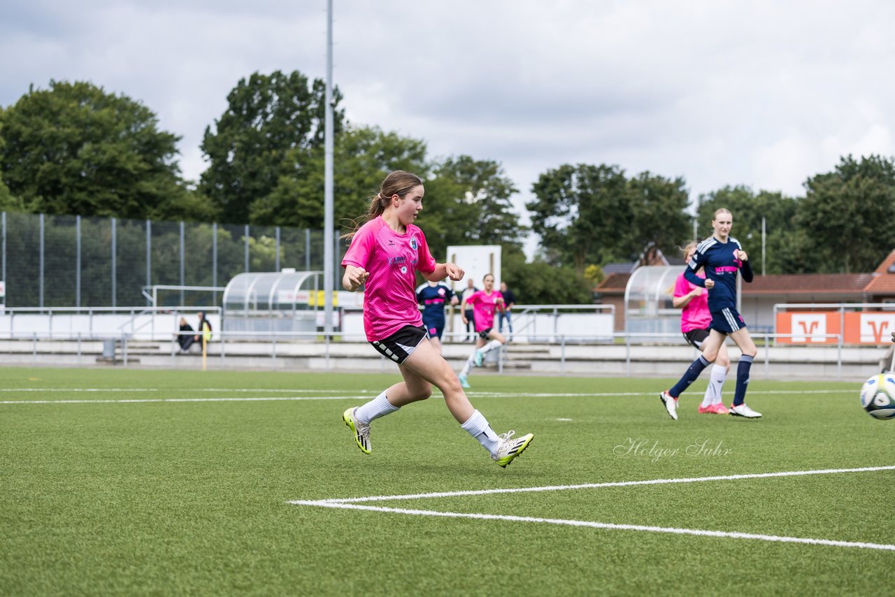 Bild 159 - wCJ Osterroenfelder TSV - VfL Pinneberg : Ergebnis: 0:15